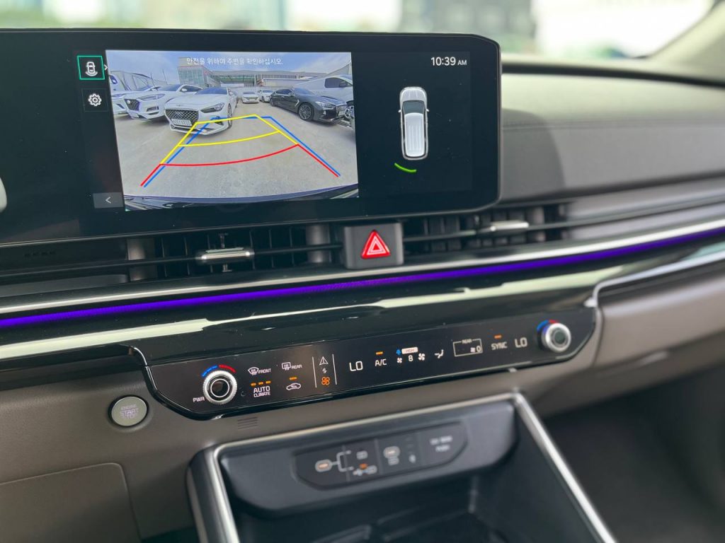 Kia The New Carnival 4gen 9-seater Signature