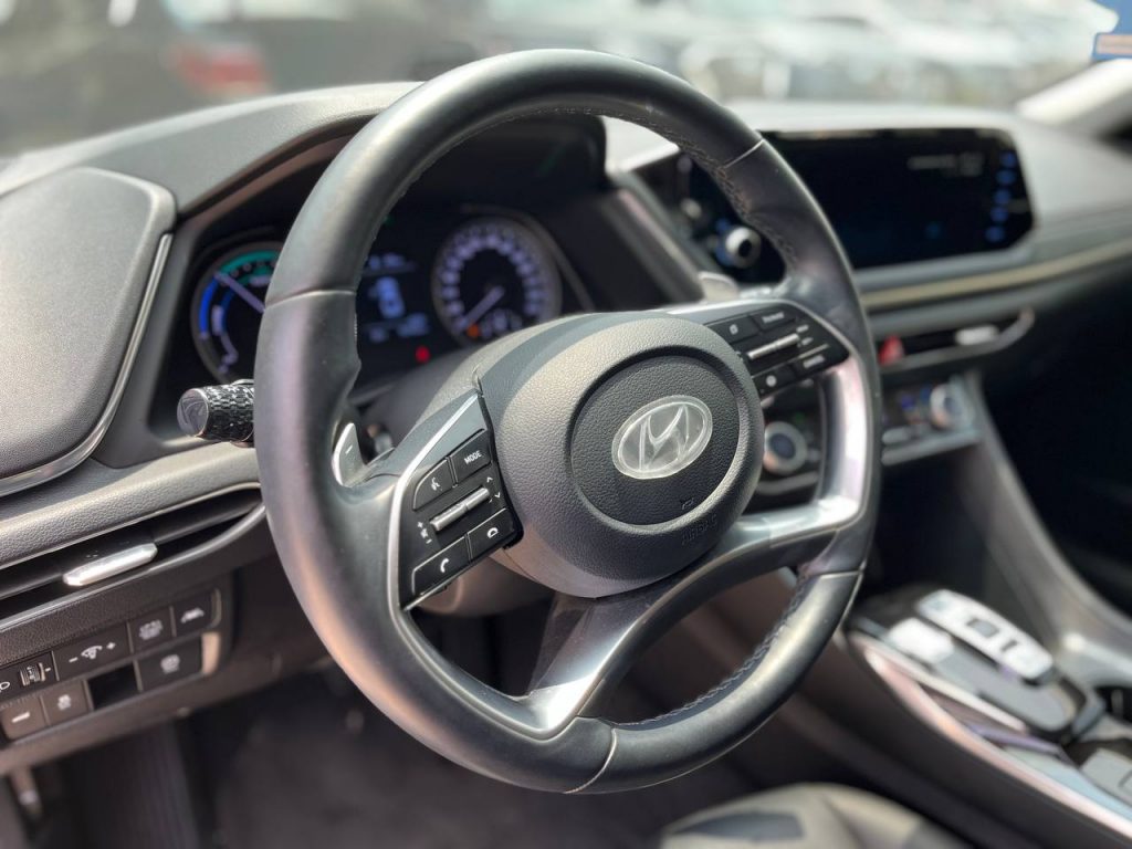 Hyundai Sonata (DN8) 2.0 Premium