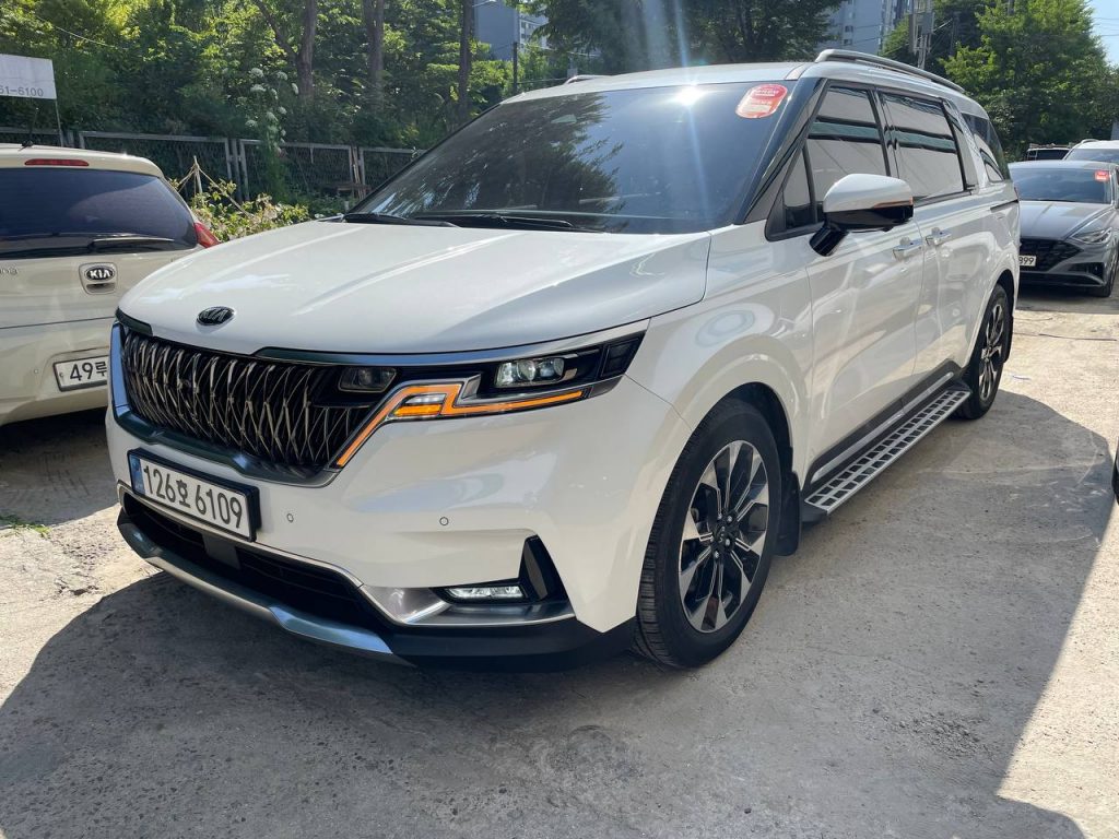 Kia Carnival 4 gen. 9-seater Noblesse
