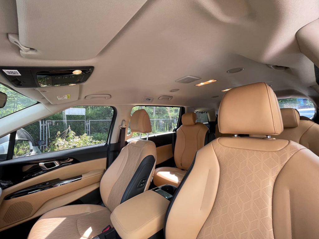 Kia Carnival 4 gen. 9-seater Noblesse