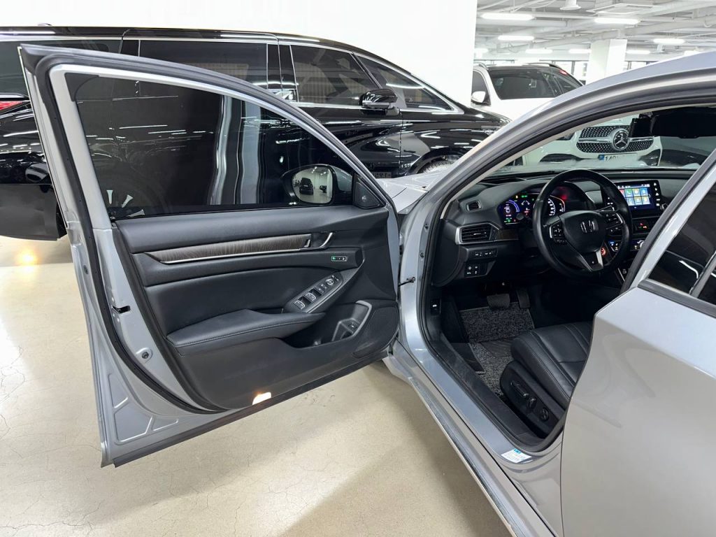 Honda Accord 10gen 2.0 Hybrid Touring