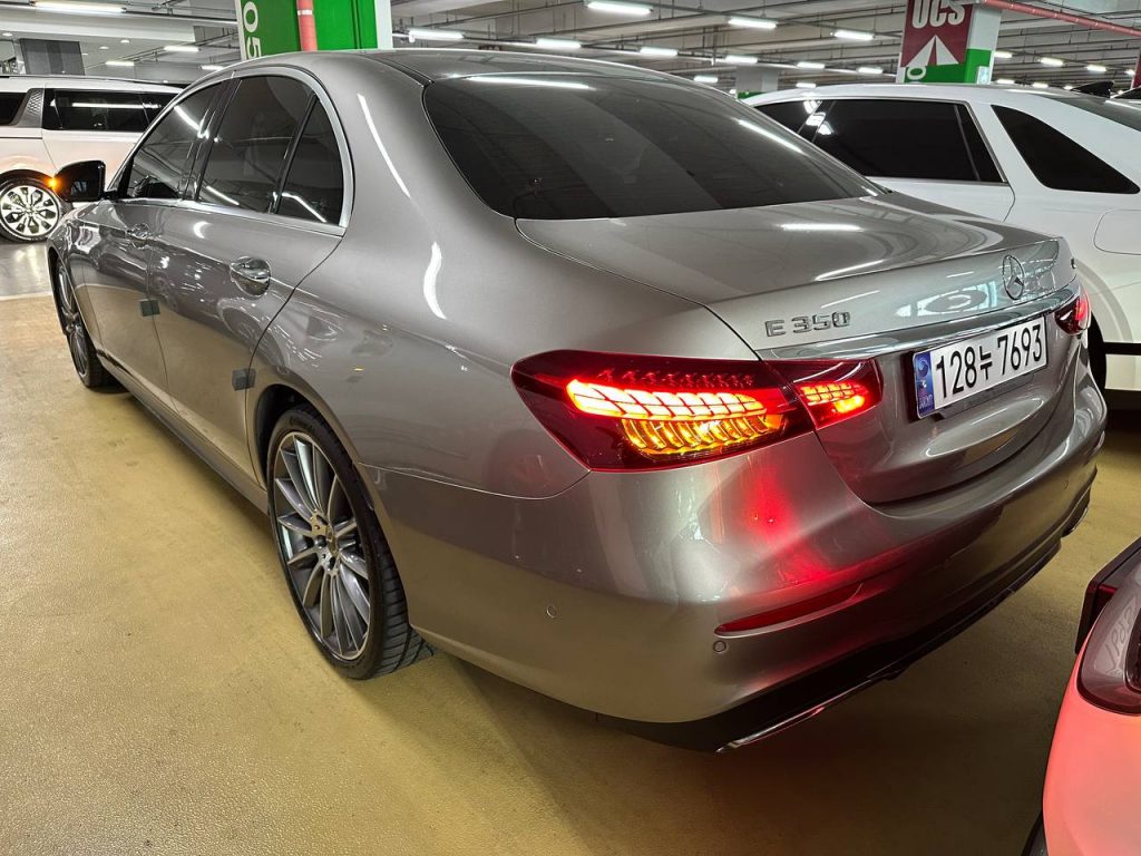 Mercedes Benz E-class W213 E350 1991 cc 4MATIC AMG Line