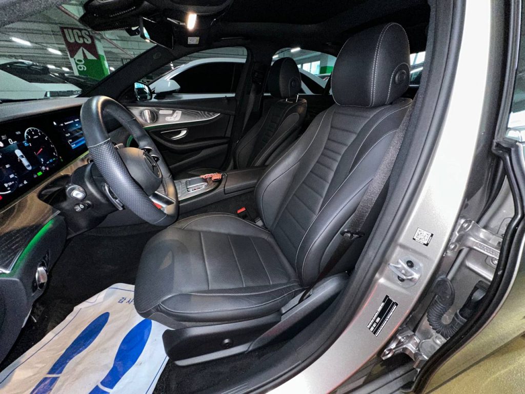 Mercedes Benz E-class W213 E350 1991 cc 4MATIC AMG Line