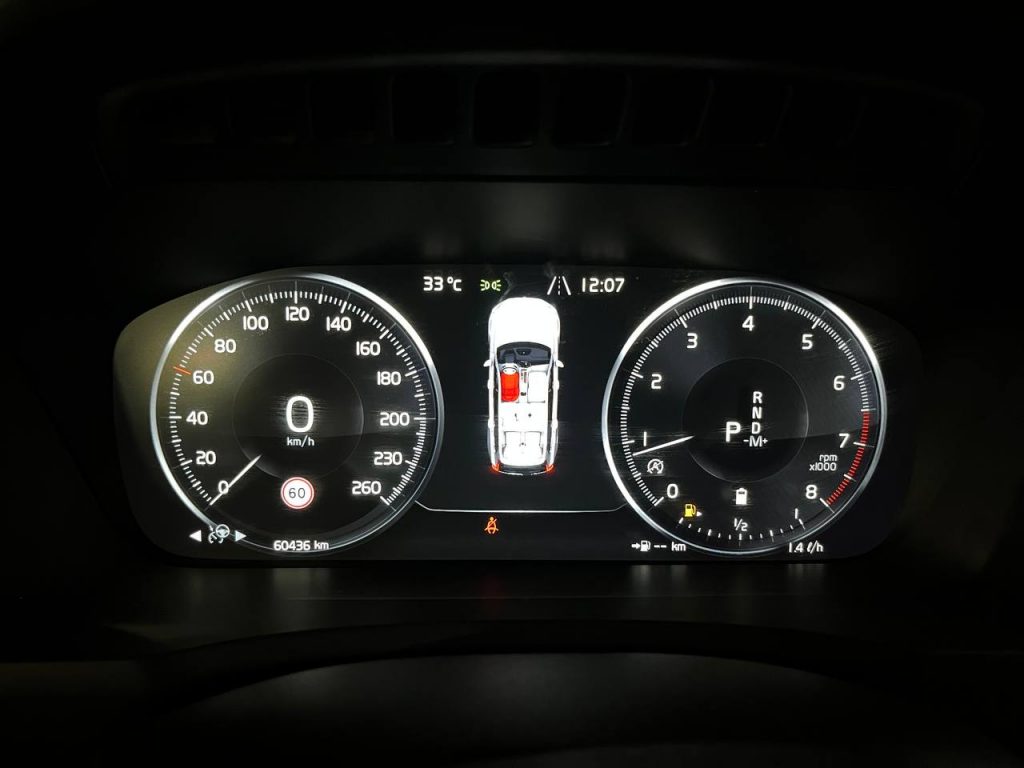 Volvo XC90 2gen B6 Inscription
