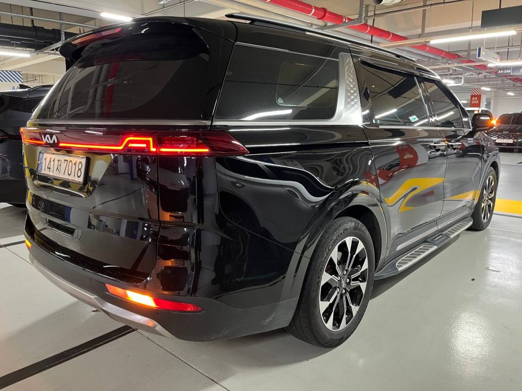 Kia Carnival 4 gen. 9-seater Signature