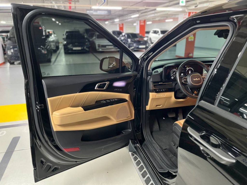 Kia Carnival 4 gen. 9-seater Signature