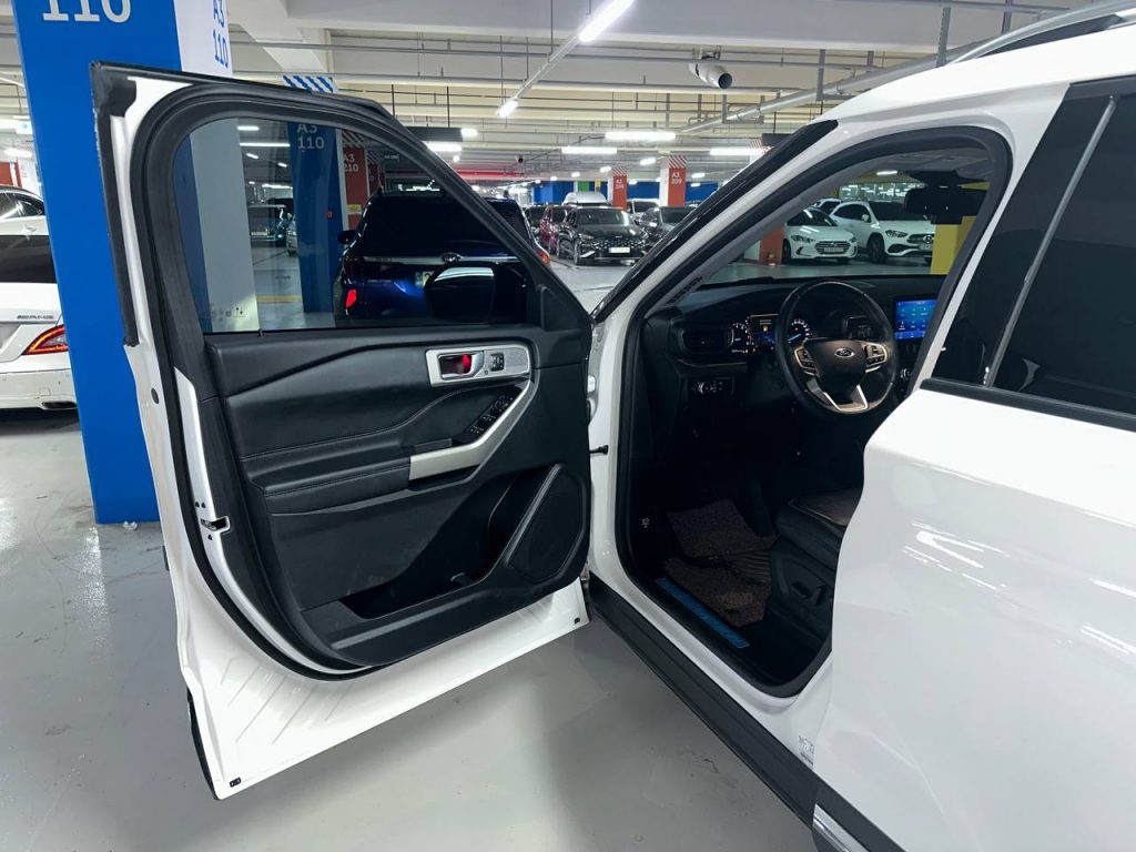 Ford Explorer 6gen 2.34WD Limited