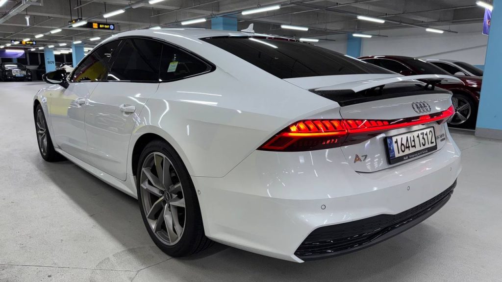 Audi A7 (4K) 55TFSI Quattro Premium