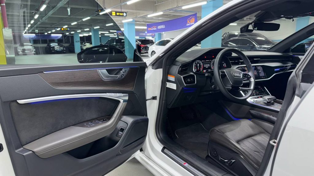 Audi A7 (4K) 55TFSI Quattro Premium