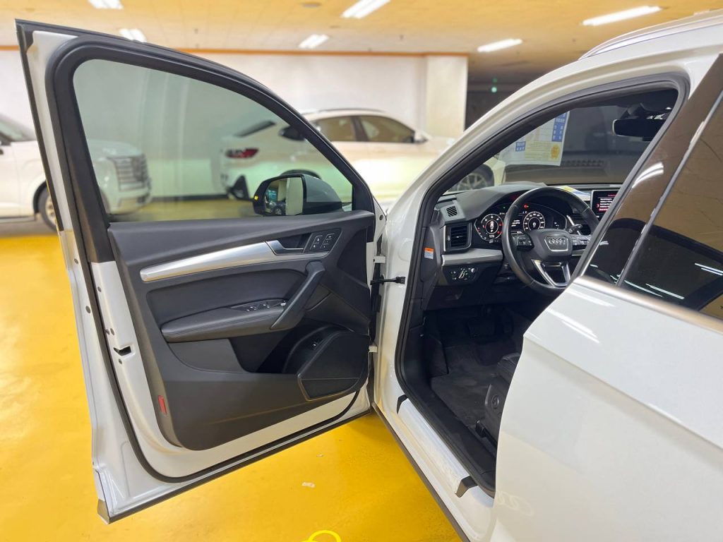 Audi Q5 (FY) 40TDI Quattro Premium