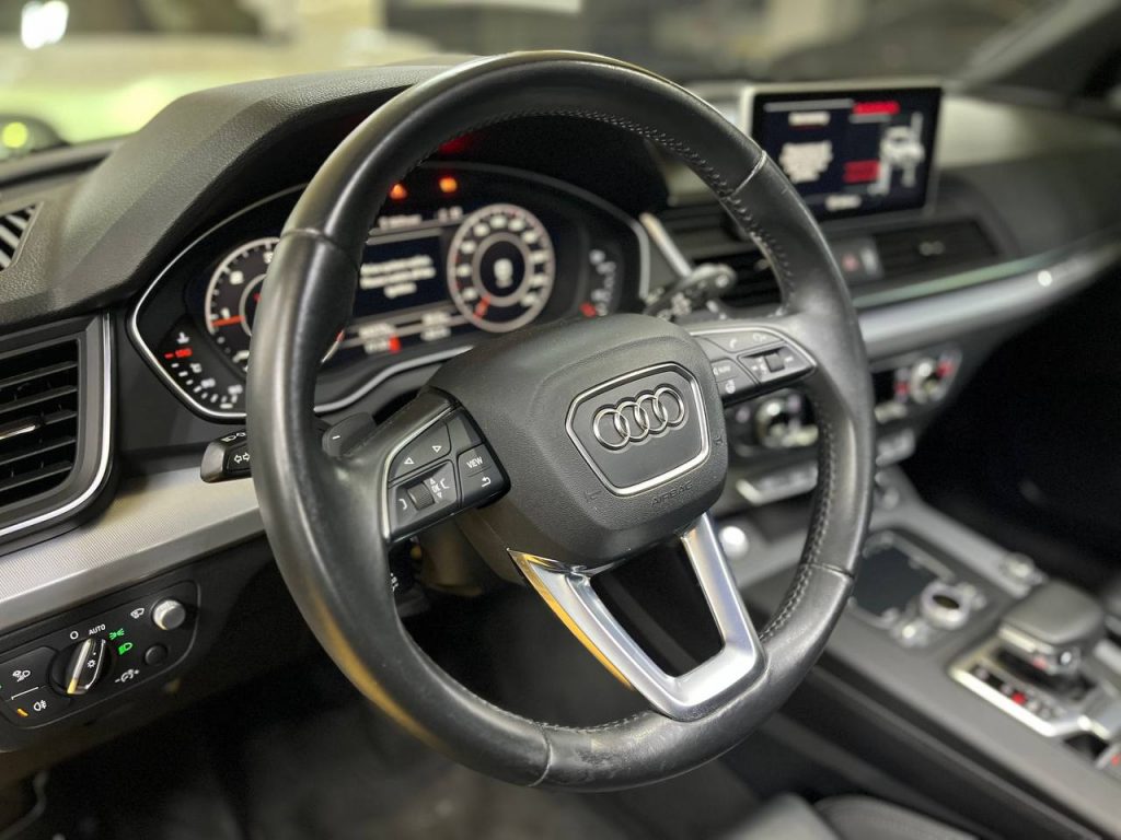 Audi Q5 (FY) 40TDI Quattro Premium