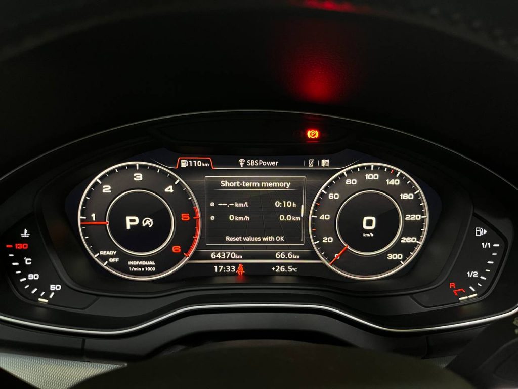 Audi Q5 (FY) 40TDI Quattro Premium