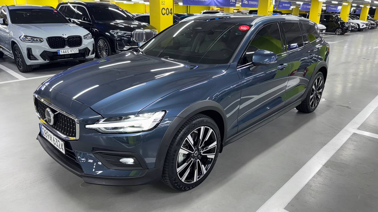 Volvo V60 Cross Country B5 Ultimate AWD