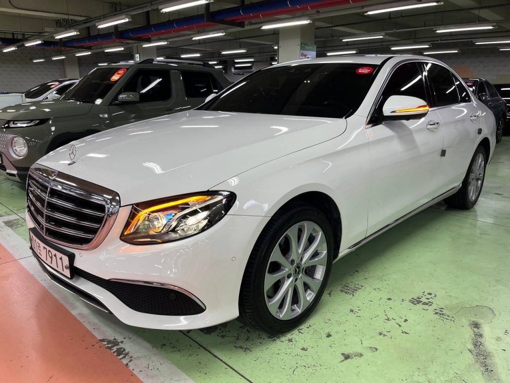 Mercedes Benz E-class W213 E300 4MATIC Exclusive