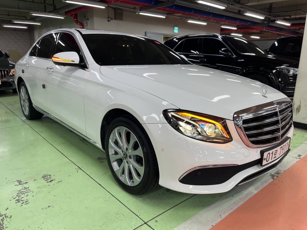 Mercedes Benz E-class W213 E300 4MATIC Exclusive