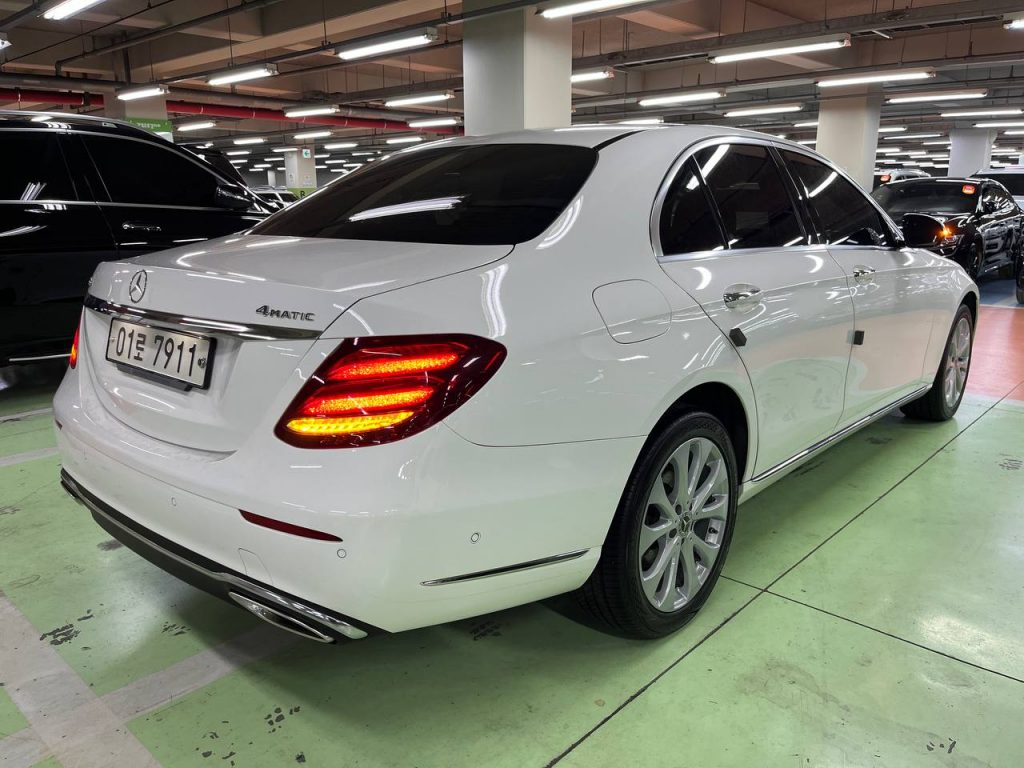 Mercedes Benz E-class W213 E300 4MATIC Exclusive