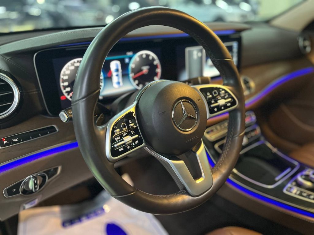 Mercedes Benz E-class W213 E300 4MATIC Exclusive