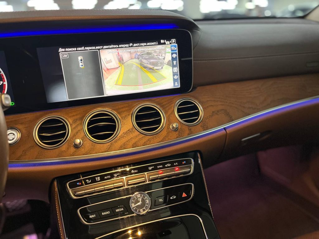 Mercedes Benz E-class W213 E300 4MATIC Exclusive