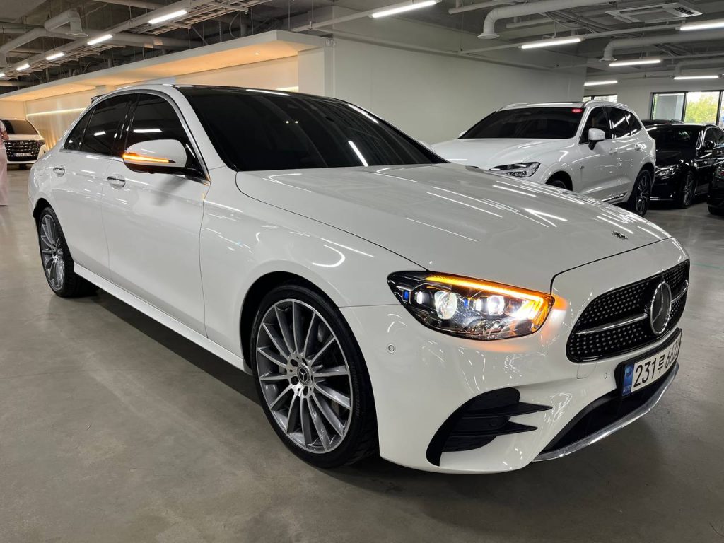 Mercedes Benz E-class W213 E350 4MATIC AMG Line