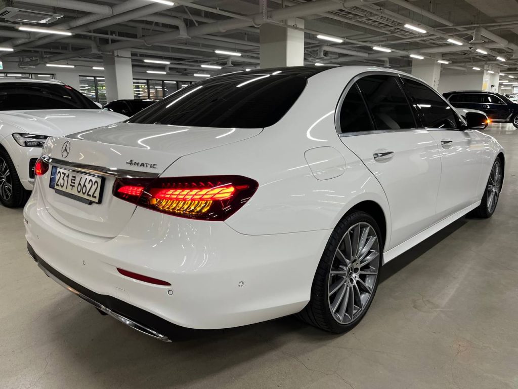 Mercedes Benz E-class W213 E350 4MATIC AMG Line
