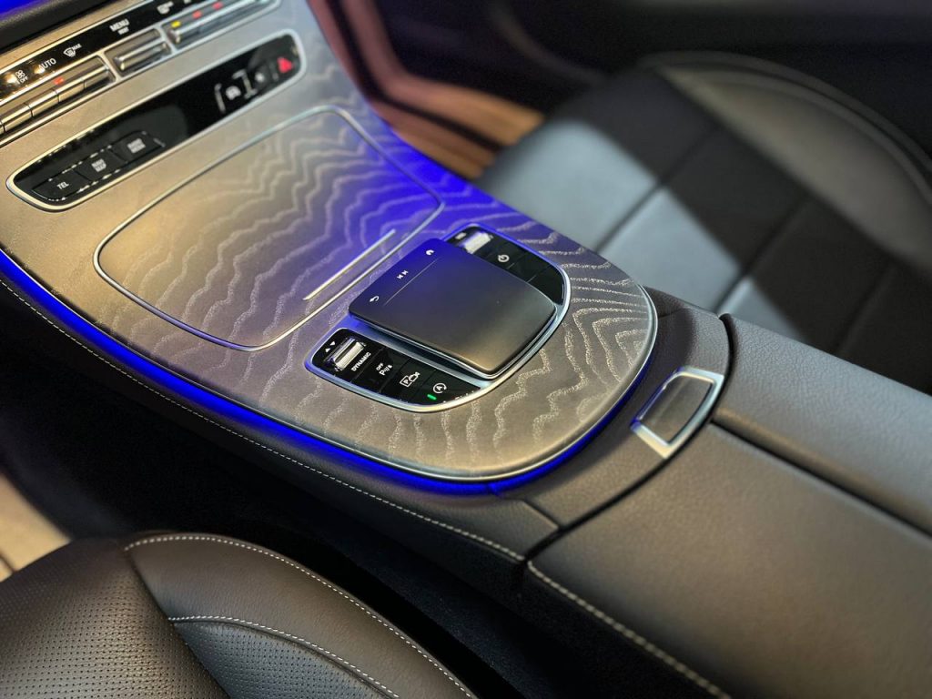 Mercedes Benz E-class W213 E350 4MATIC AMG Line