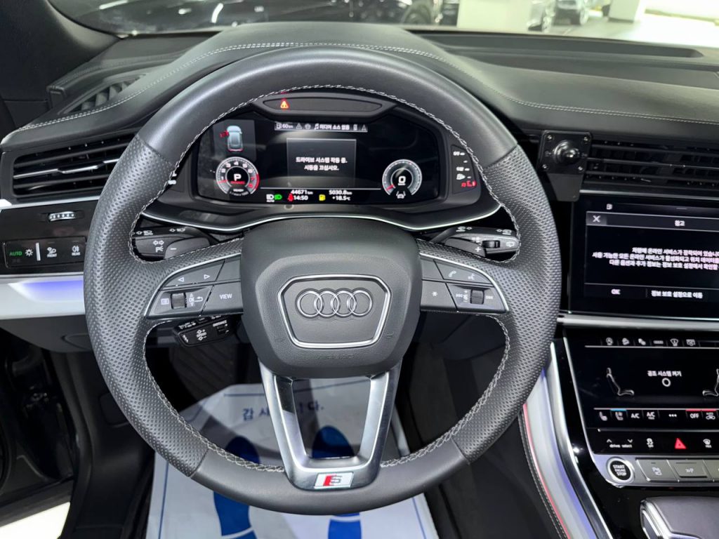 Audi Q8 (4M) 55 TFSI Quattro Premium
