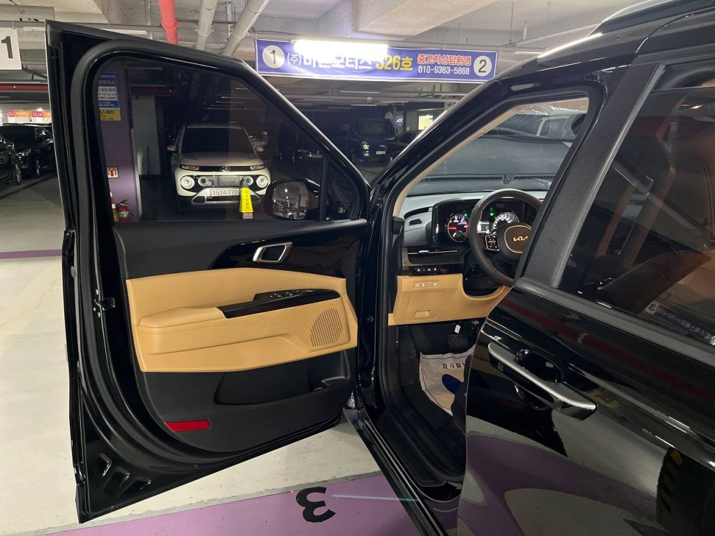 Kia Carnival 4 gen. 9-seater Prestige
