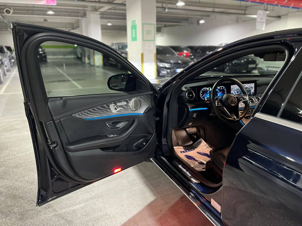 Mercedes Benz E-class W213 E350 4MATIC Exclusive