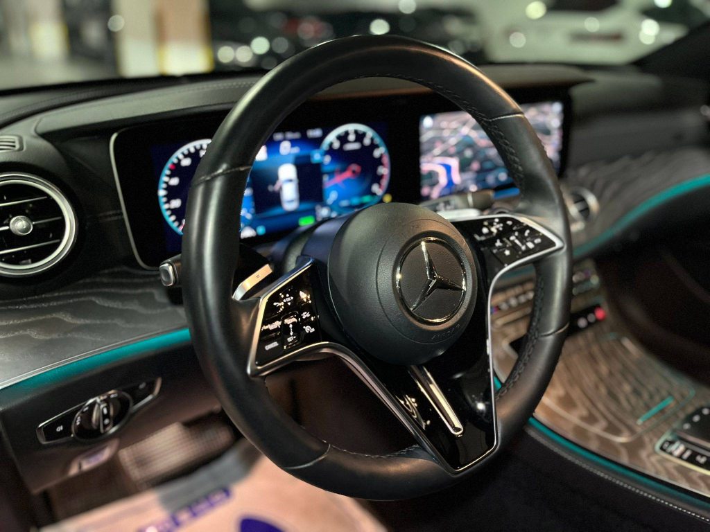 Mercedes Benz E-class W213 E350 4MATIC Exclusive