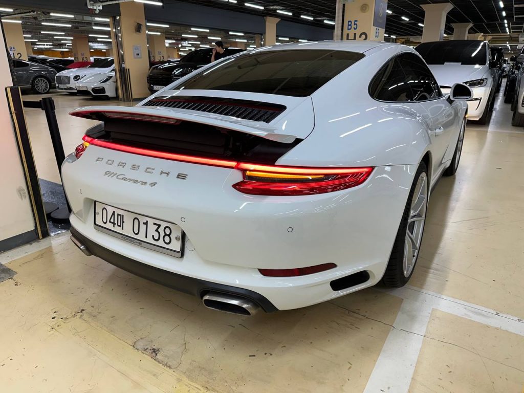 Porsche 911