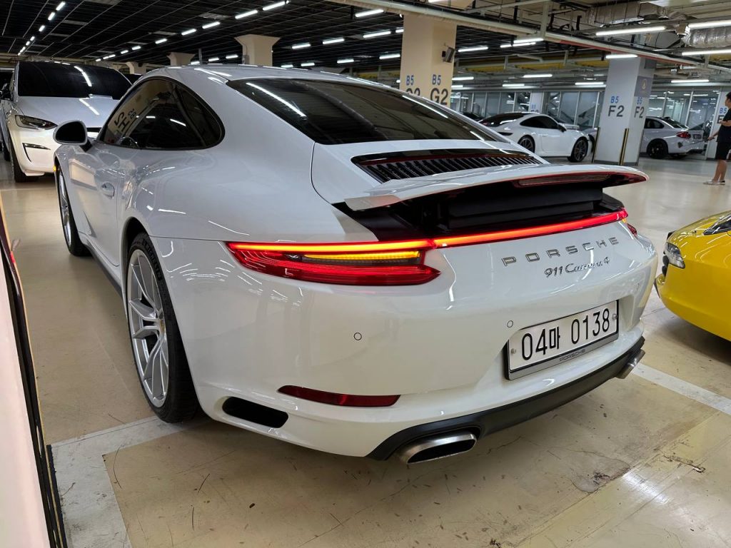 Porsche 911