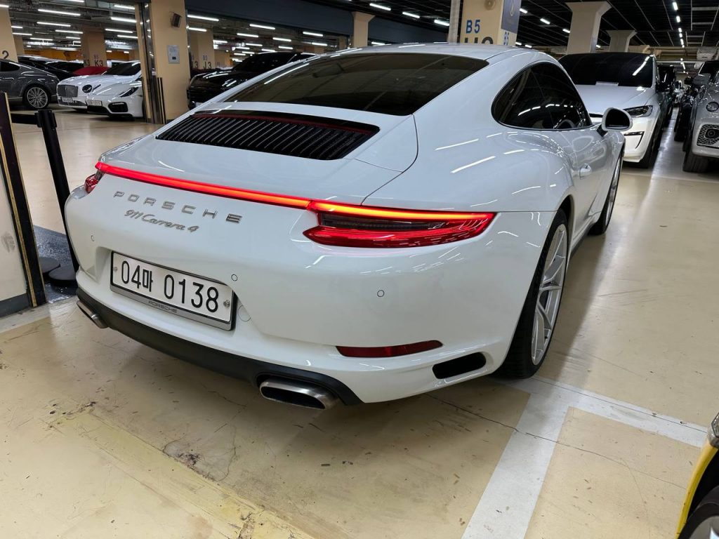 Porsche 911