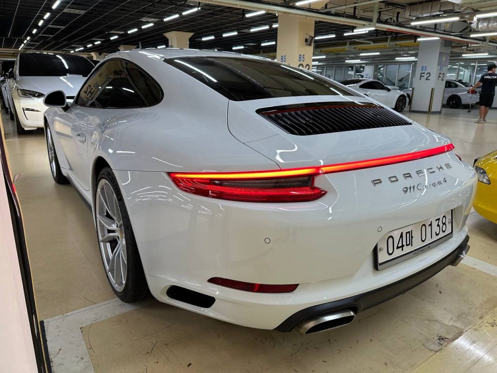 Porsche 911