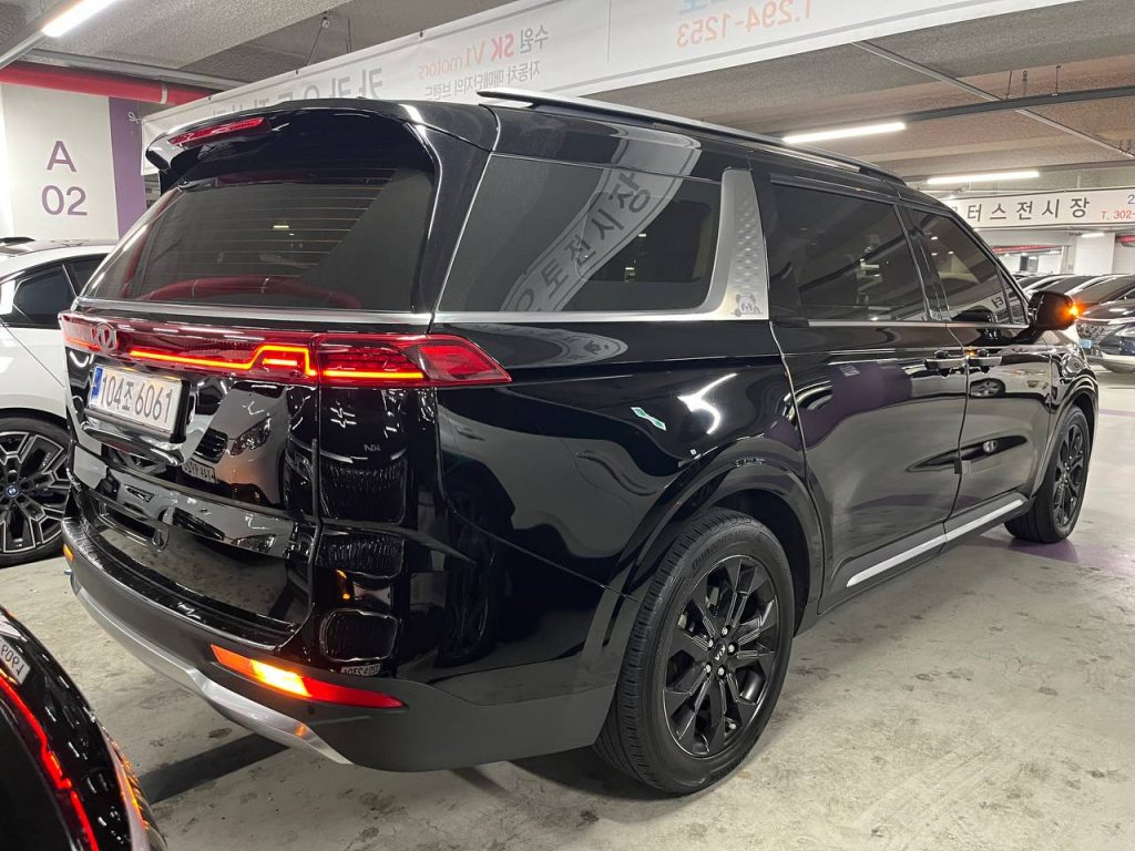 Kia Carnival 4 gen. 9-seater Noblesse