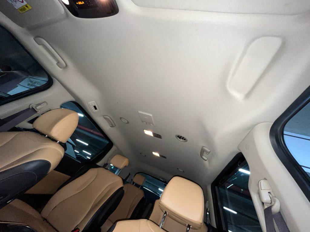 Kia Carnival 4 gen. 9-seater Noblesse