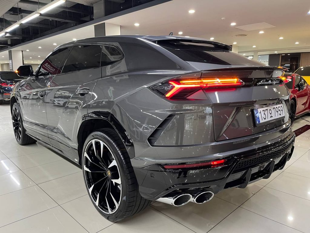 Lamborghini Urus 4.0 V8