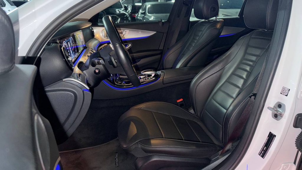 Mercedes Benz E-class W213 E300 4MATIC AMG Line