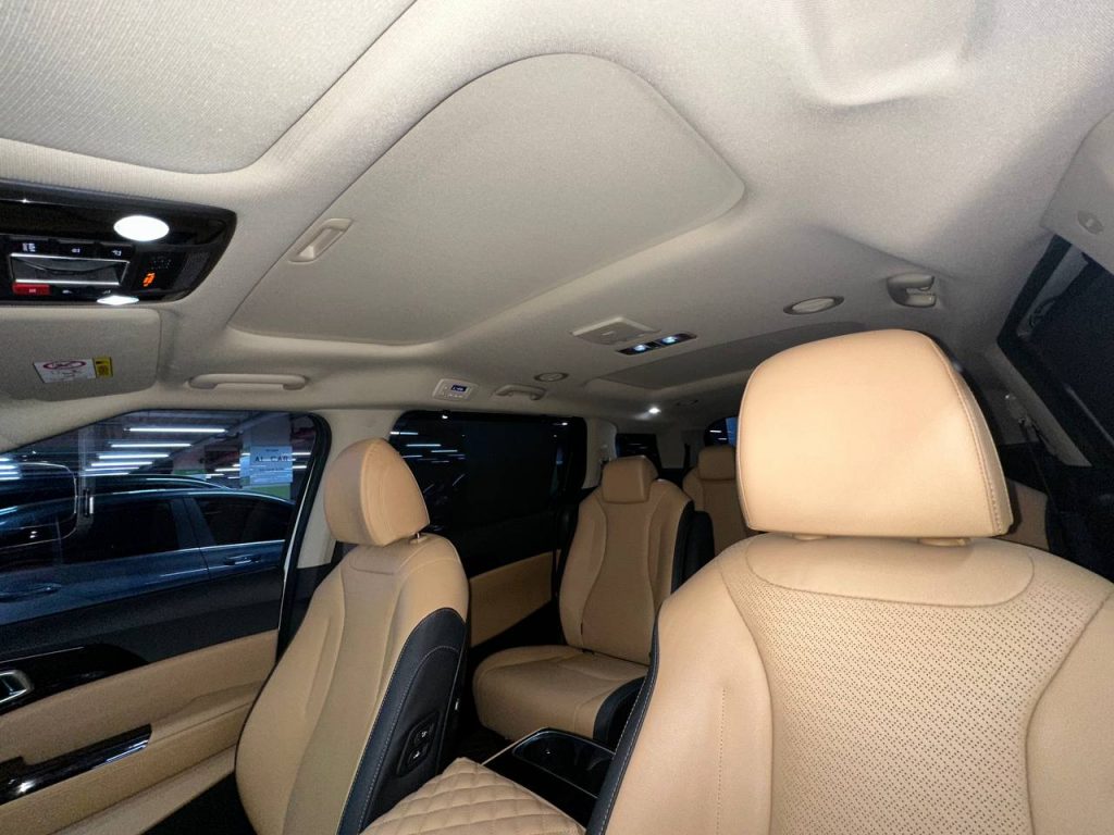 Kia Carnival 4 gen. 9-seater Noblesse