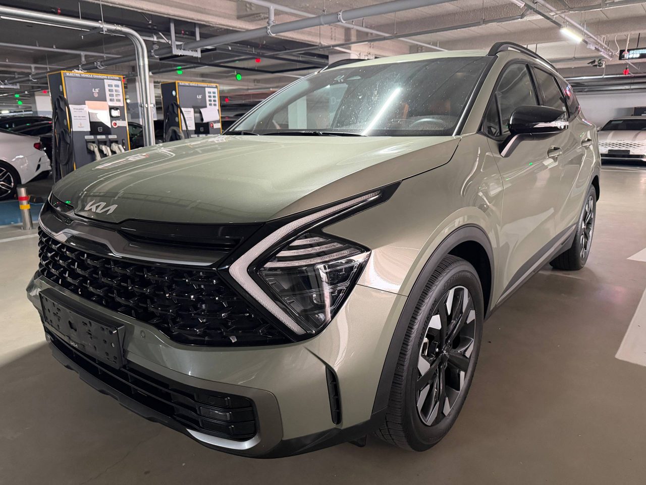 Kia Sportage 5gen. Hybrid 1.6 4WD Noblesse Gravity