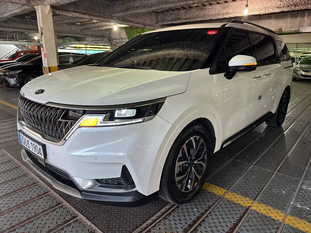 Kia Carnival 4 gen. 9-seater Noblesse