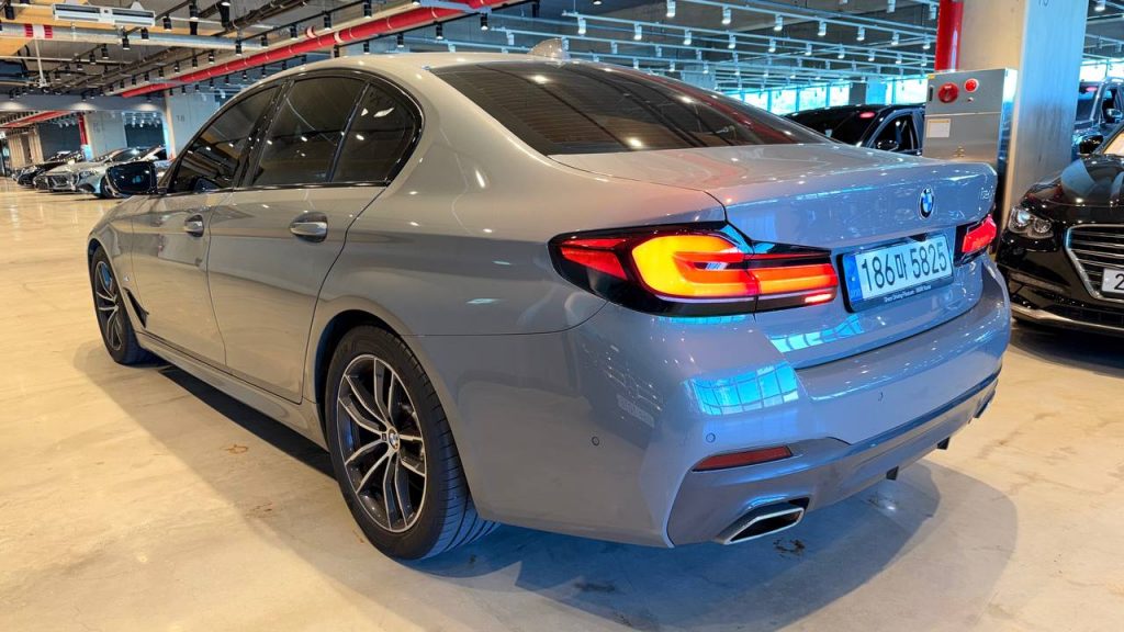 BMW (G30) 520i M Sport