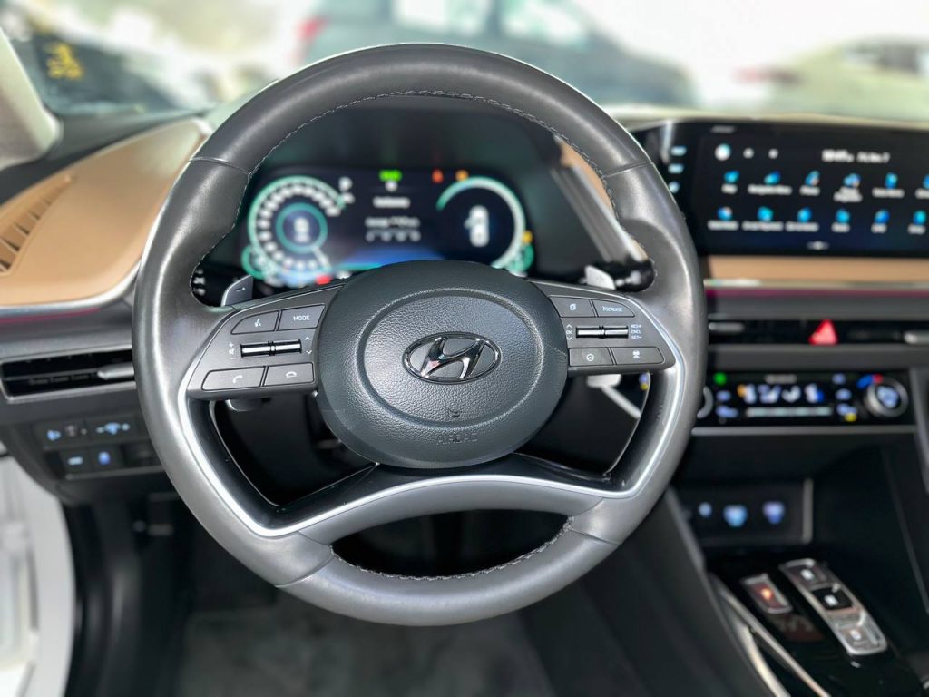 Hyundai Sonata (DN8) 1.6 Inspiration
