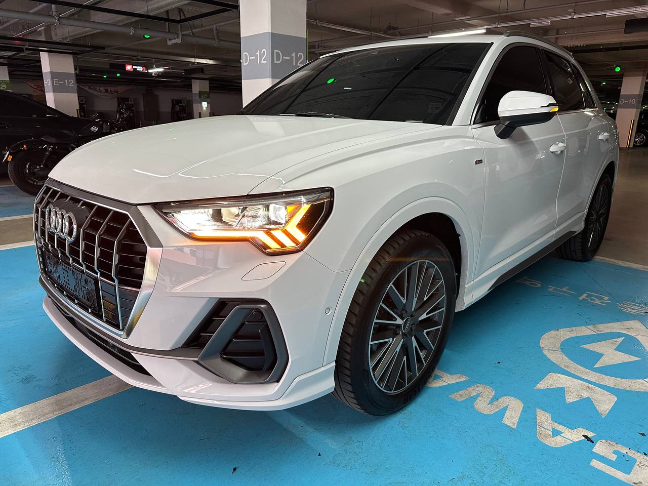 Audi Q3 (F3) 35 TDI Quattro