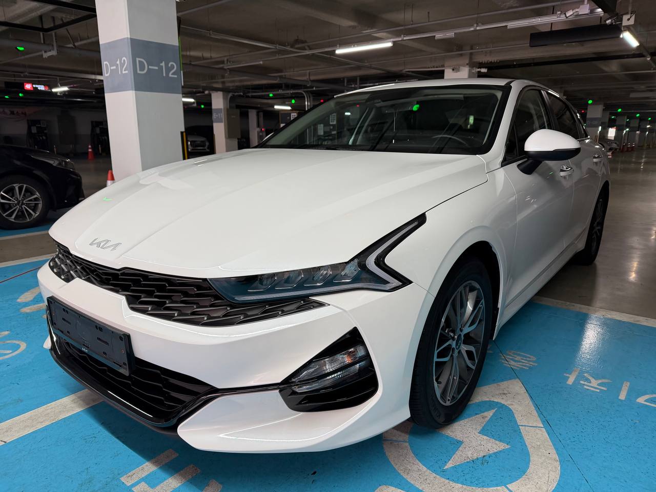 Kia K5 3gen 2.0 LPi Trendy