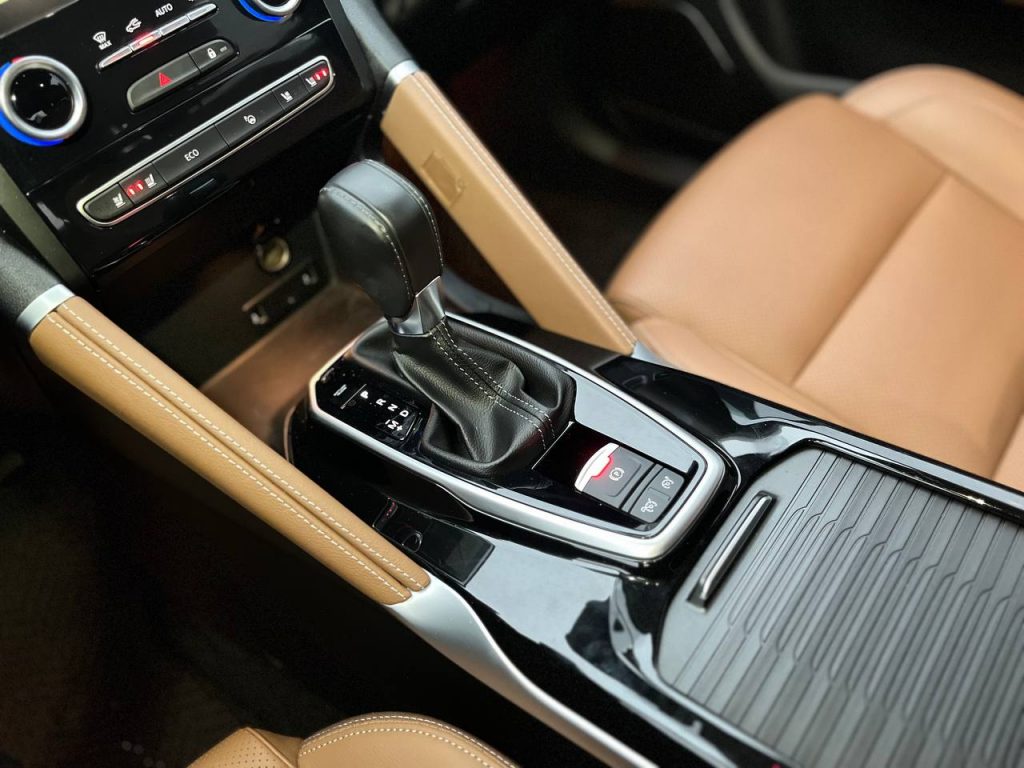 Renault-Samsung The New QM6 2.0 2WD GDe Signature