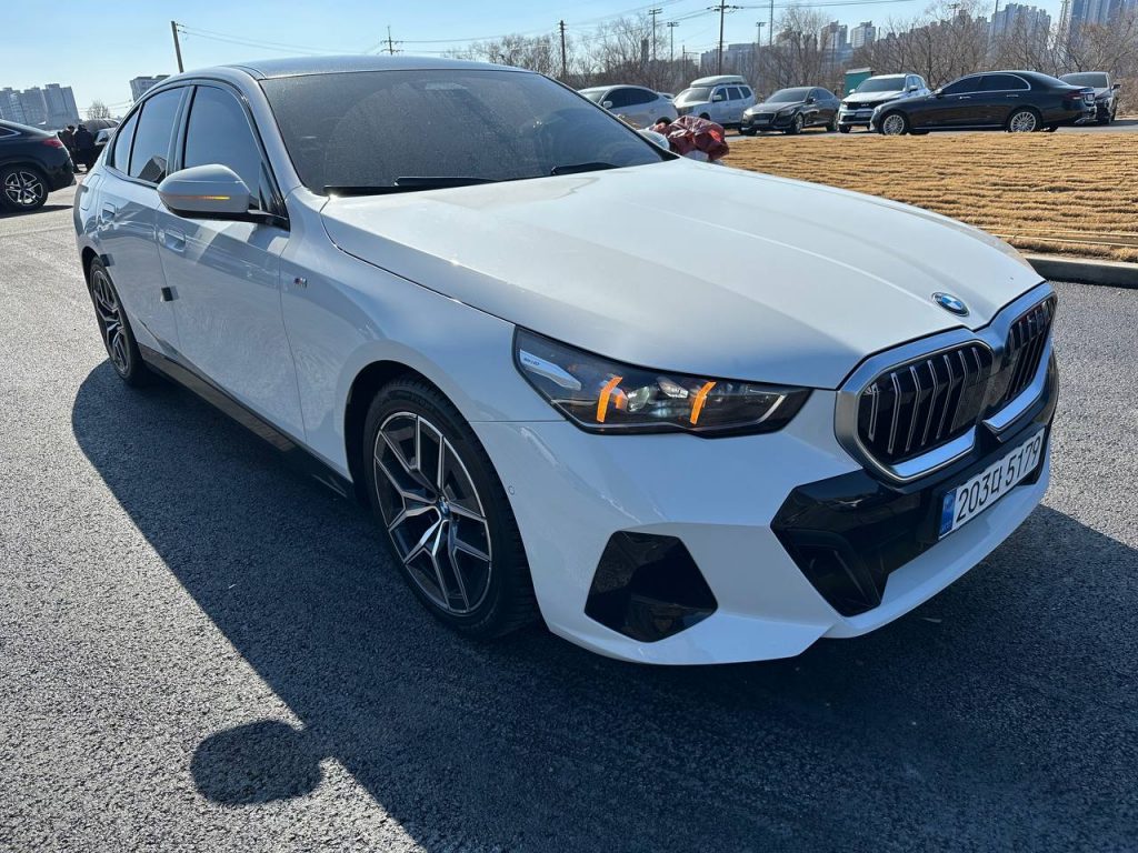 BMW (G60) 520i M Sport