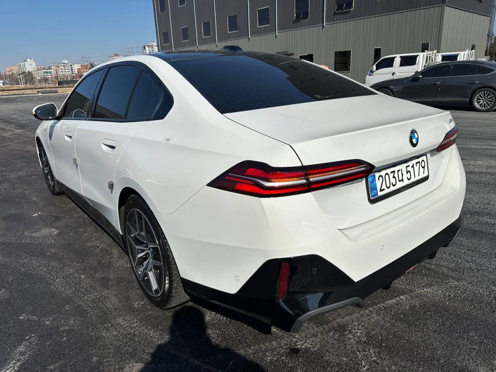 BMW (G60) 520i M Sport