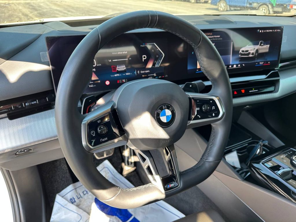BMW (G60) 520i M Sport