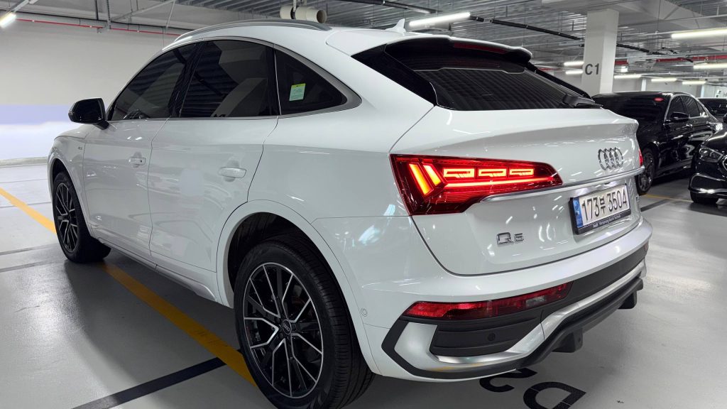 Audi Q5 (FY) 40 TDI Quattro Premium Sportback