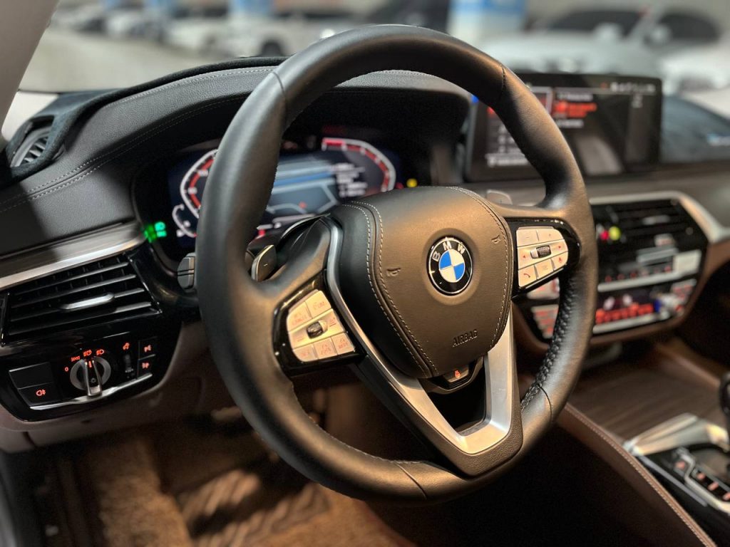 BMW (G30) 530i xDrive Luxury